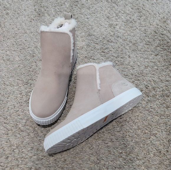 Timberland Skyla Bay Slip On Suede Ankle Boots Beige Cream Faux Fur 7 - Picture 3 of 7